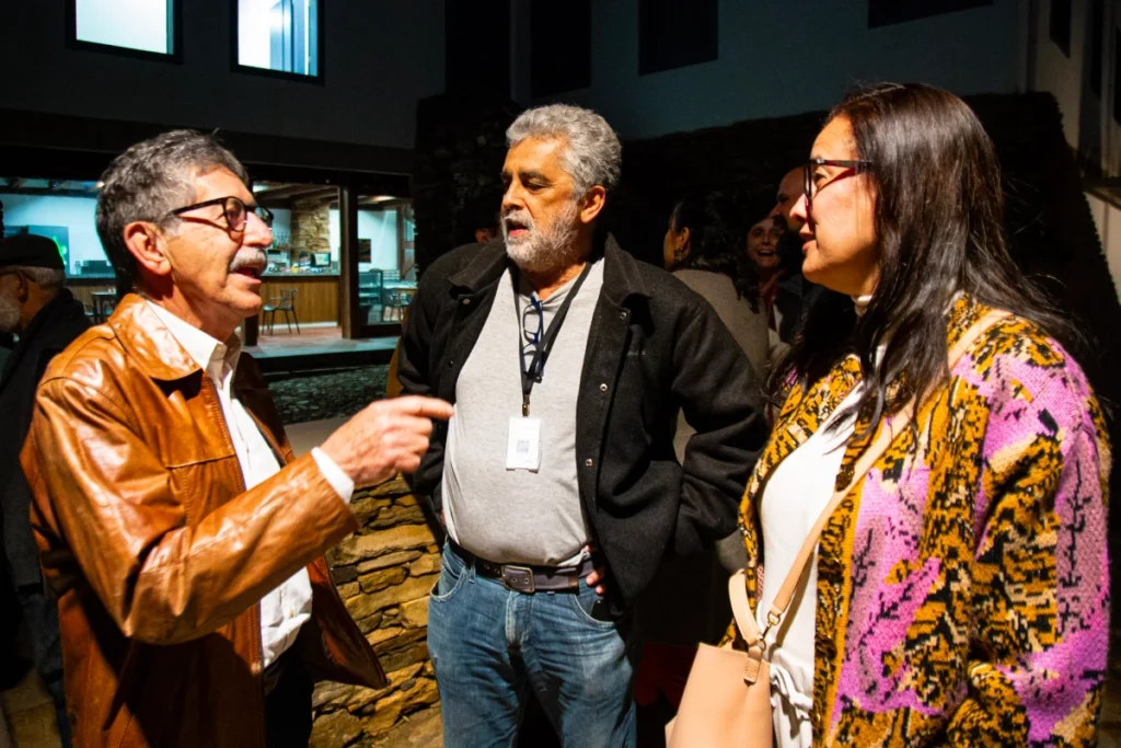 Exibição de Tempo Vário em Mariana: convidados conversam após a sessão