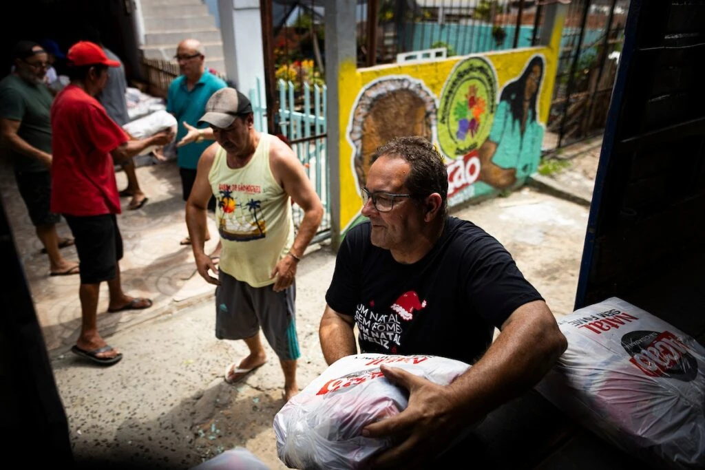 Ação da Cidadania, Natal Sem Fome: voluntários organizam as doações de alimentos